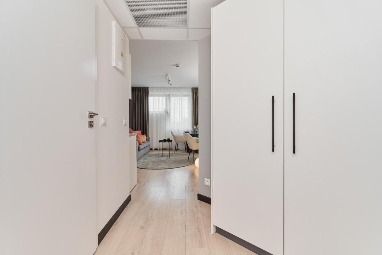Wroclavia Apartments Dyrekcyjna By Noclegi Renters ヴロツワフ エクステリア 写真