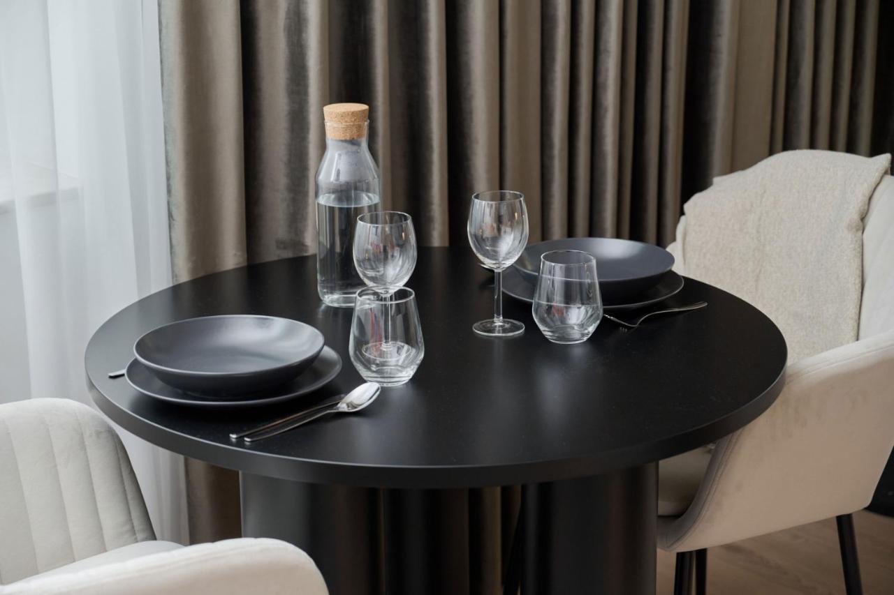Wroclavia Apartments Dyrekcyjna By Noclegi Renters ヴロツワフ エクステリア 写真