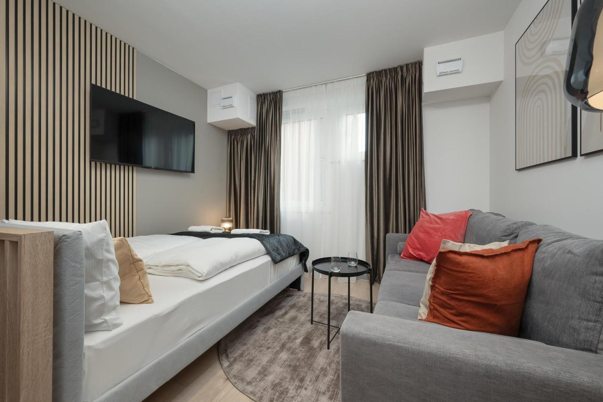 Wroclavia Apartments Dyrekcyjna By Noclegi Renters ヴロツワフ エクステリア 写真