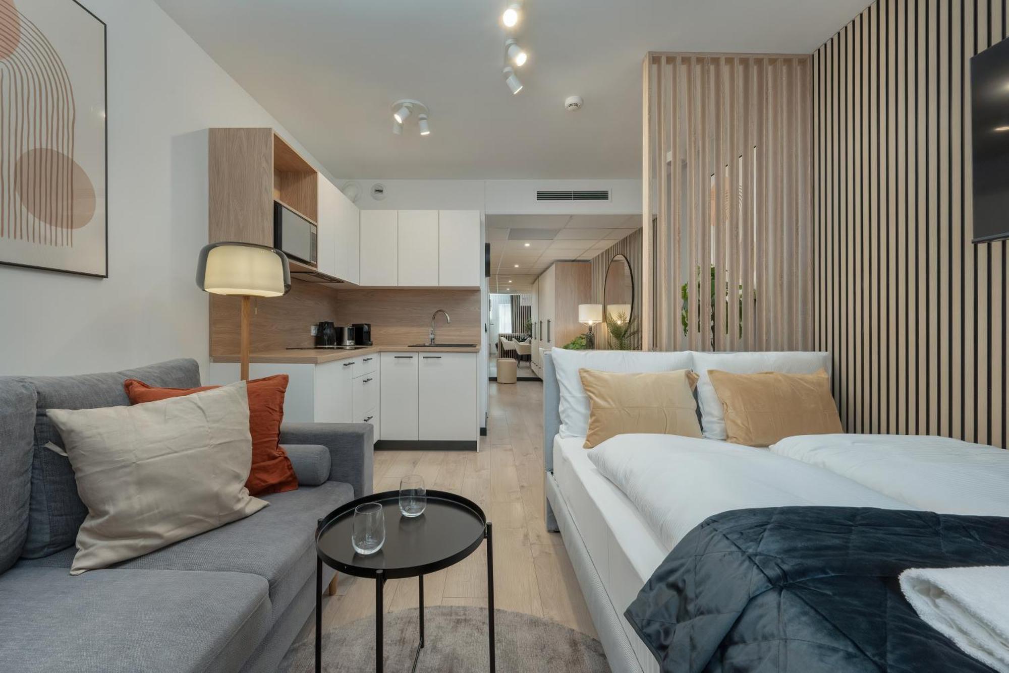 Wroclavia Apartments Dyrekcyjna By Noclegi Renters ヴロツワフ エクステリア 写真