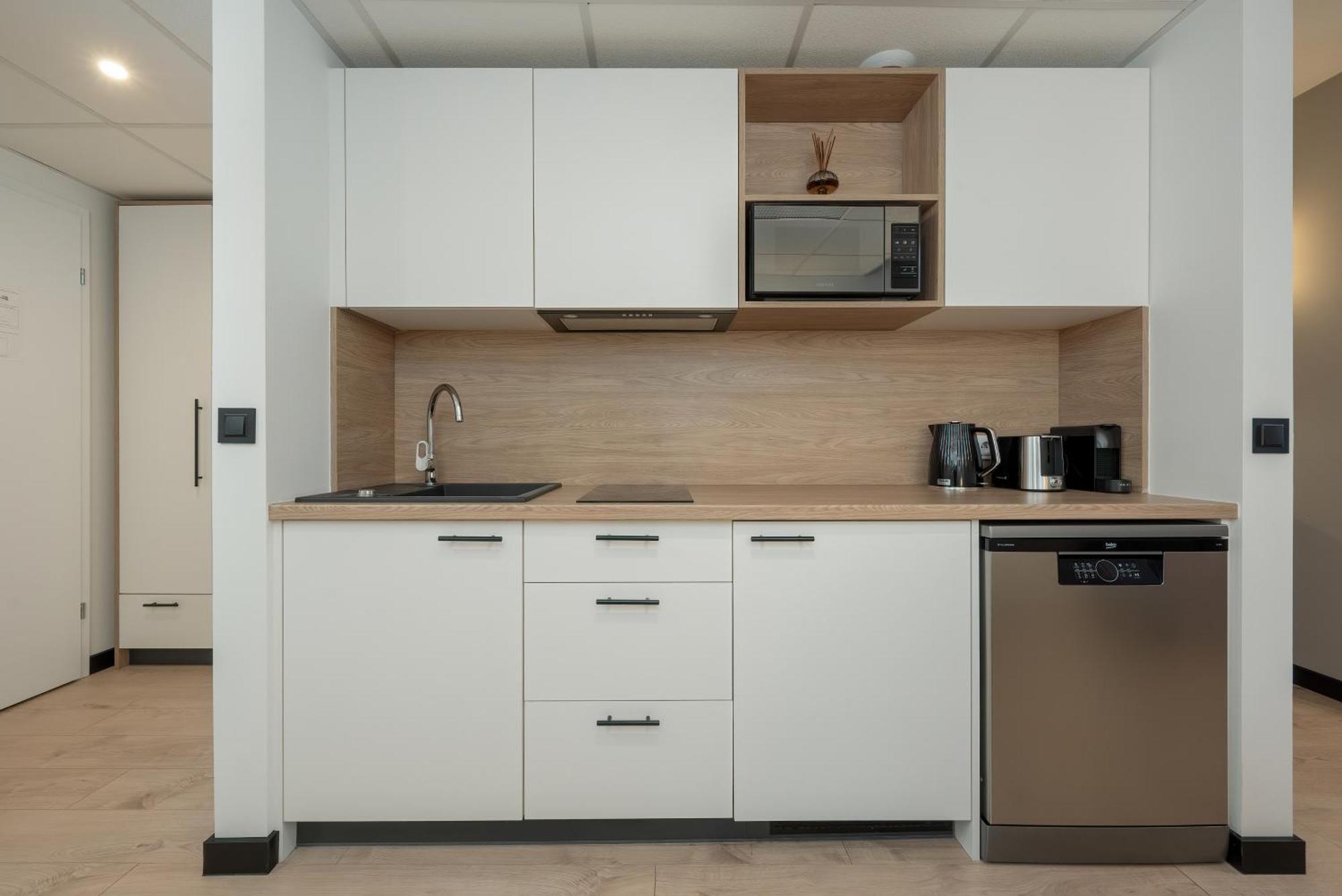 Wroclavia Apartments Dyrekcyjna By Noclegi Renters ヴロツワフ エクステリア 写真